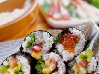 图 各种寿司的做法 广州舌尖小吃餐饮集团 深圳酒店加盟